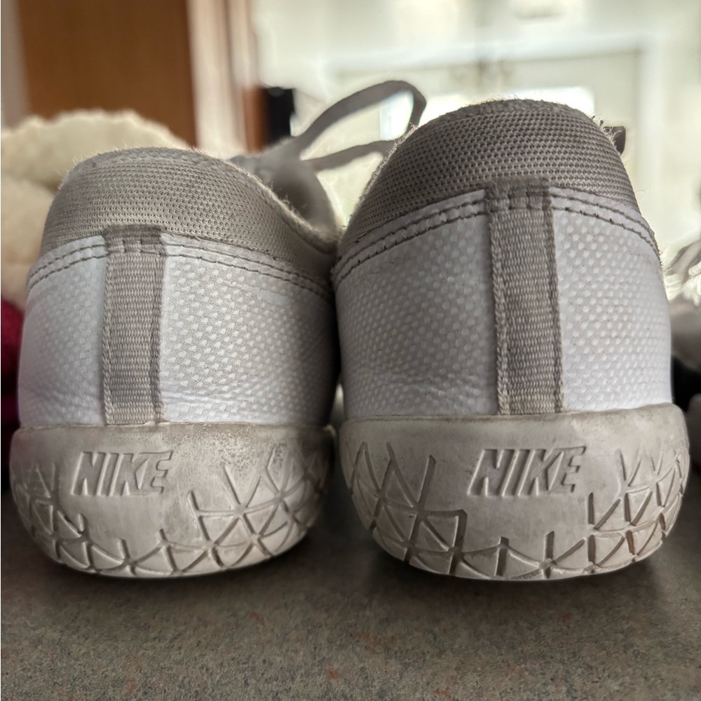 2y White Cheer Tumbling shoes